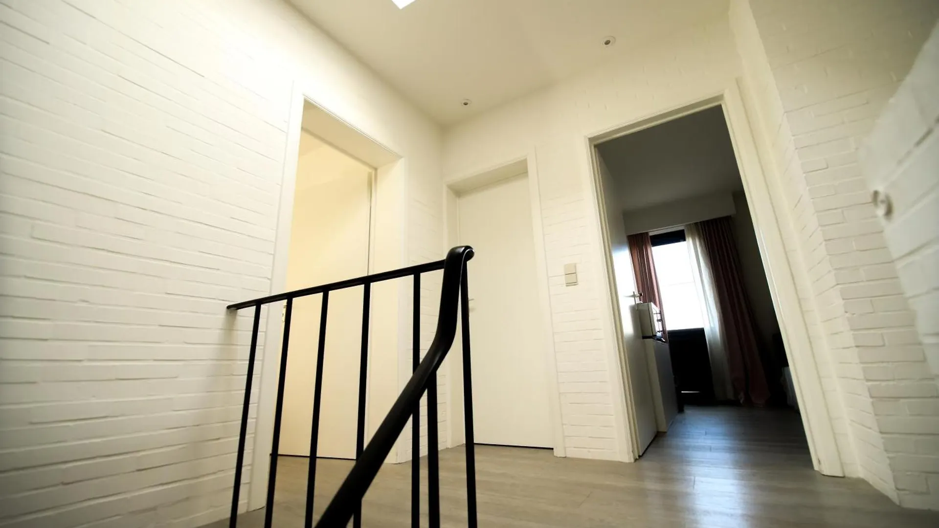 Quarto em Acomodações Particulares Prive Kamer Met Chill Room En Gedeelde Badkamer - Rand Antwerpen - Afrit E313 Wommelgem - Vlakbij Tramhalte Lijn 9 En 24 Bélgica