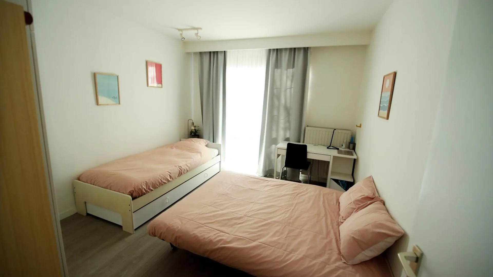 Prive Kamer Met Chill Room En Gedeelde Badkamer - Rand Antwerpen - Afrit E313 Wommelgem - Vlakbij Tramhalte Lijn 9 En 24 Quarto em Acomodações Particulares